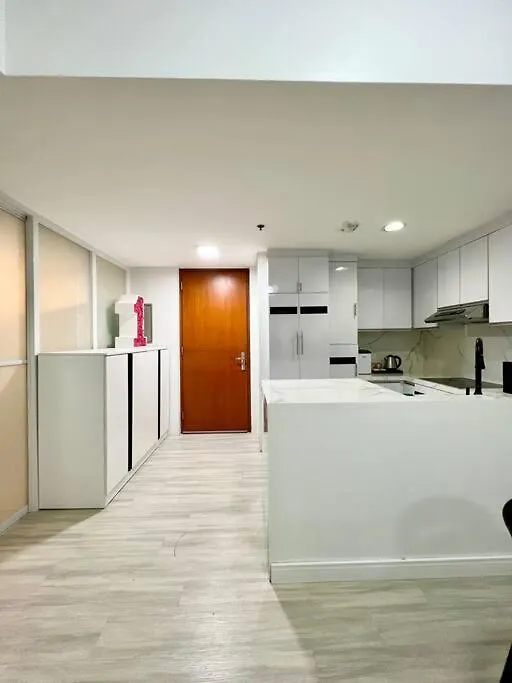 Lägenhet Suzi Home Bgc With Sauna, Gym, Netflix, Pool & High Speed Internet Manila Filippinerna
