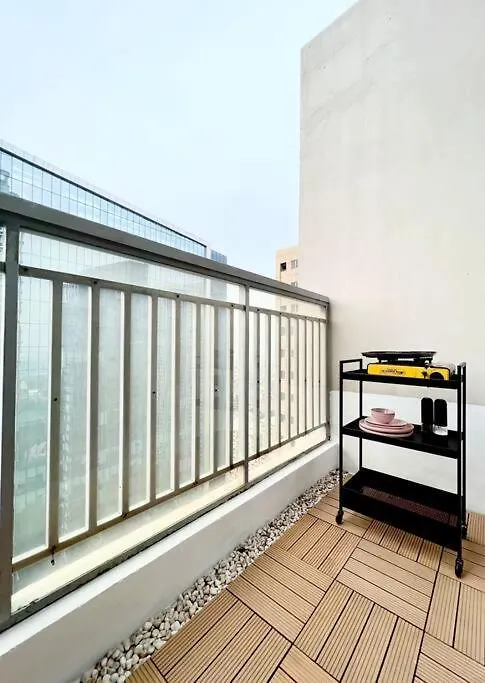 Suzi Home Bgc With Sauna, Gym, Netflix, Pool & High Speed Internet Manila 0*,  Philippines