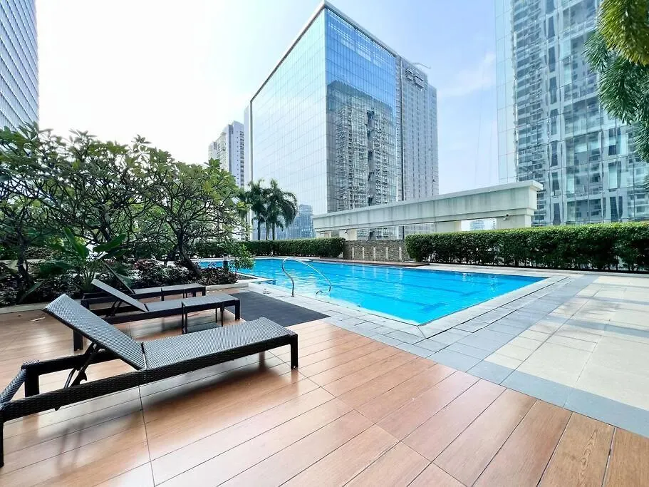 Suzi Home Bgc With Sauna, Gym, Netflix, Pool & High Speed Internet Manila 0*,  Philippines