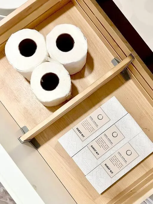 Apartment Suzi Home Bgc With Sauna, Gym, Netflix, Pool & High Speed Internet Manila