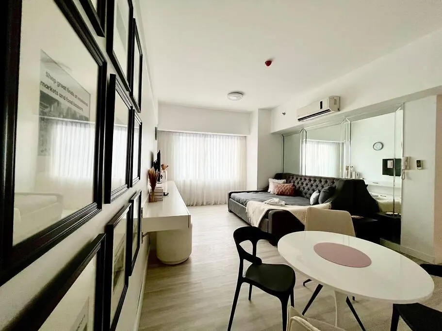 Apartment Suzi Home Bgc With Sauna, Gym, Netflix, Pool & High Speed Internet Manila Philippines